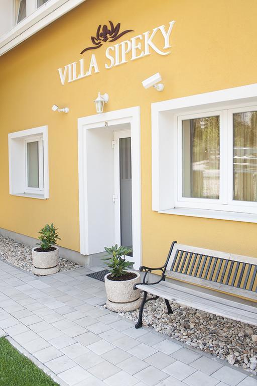 Villa Sipeky Senec Exterior photo