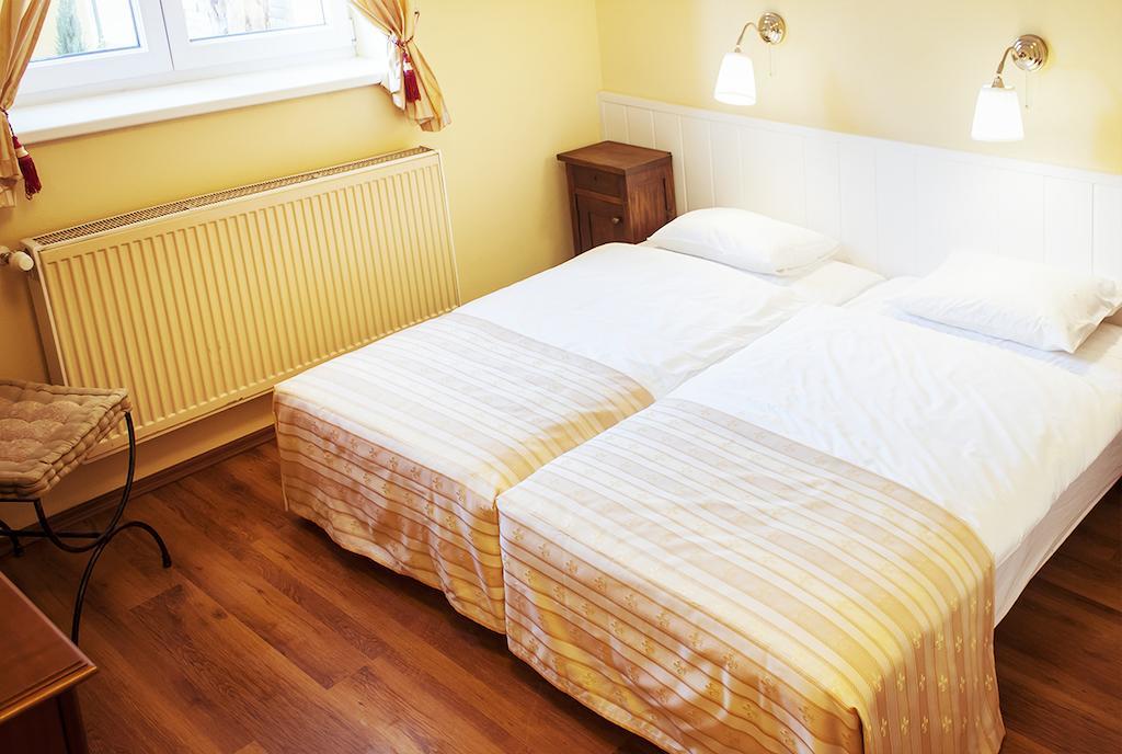 Villa Sipeky Senec Room photo