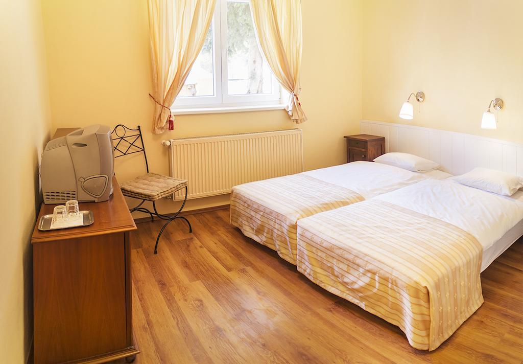 Villa Sipeky Senec Room photo
